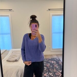 Marine Layer Women's Ezra V-Neck Sweater in Marlin size xs